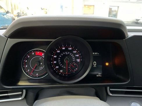 Used 2023 Hyundai Elantra SEL w/ Cargo Package image 12