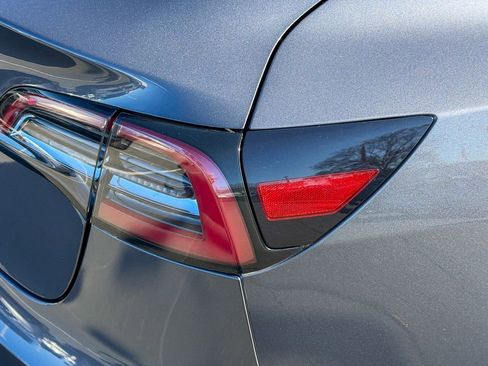 Used 2023 Tesla Model 3 Standard Range image 5