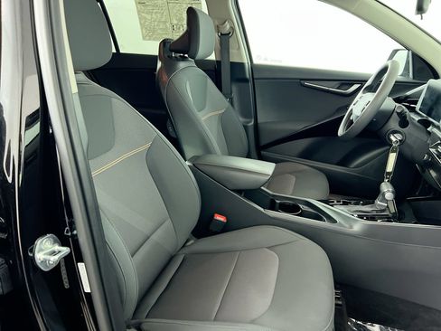 Certified 2024 Kia Niro LX FWD image 27