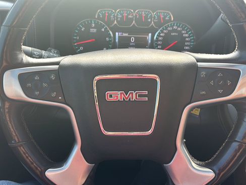 Used 2018 GMC Sierra 1500 SLT AWD/4WD image 18