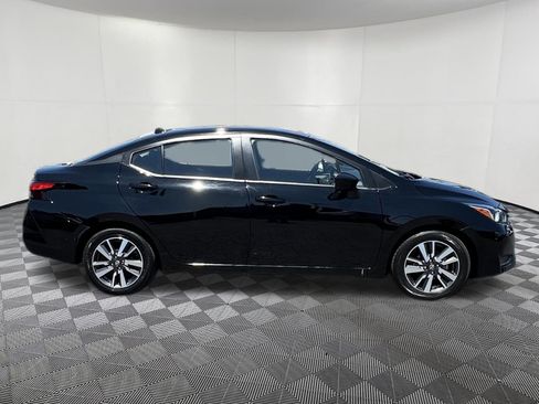 Used 2024 Nissan Versa SV FWD image 7