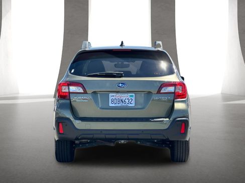 Used 2018 Subaru Outback 2.5i Limited AWD/4WD image 5
