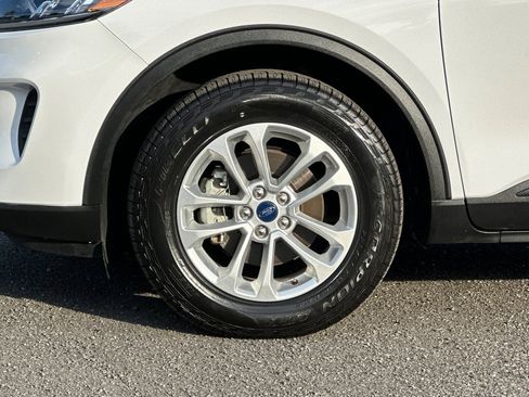 Used 2022 Ford Escape SE image 24