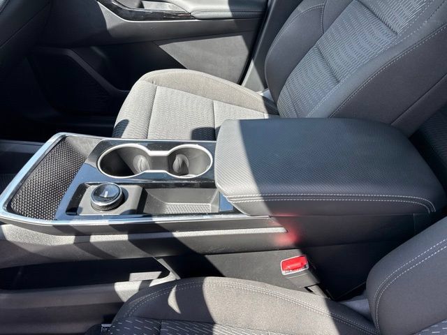 Used 2026 Chevrolet Equinox LT FWD image 12