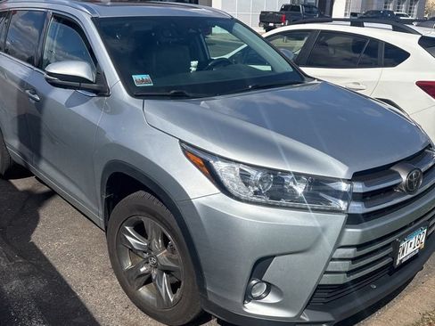 Certified 2018 Toyota Highlander Limited Platinum AWD/4WD image 5