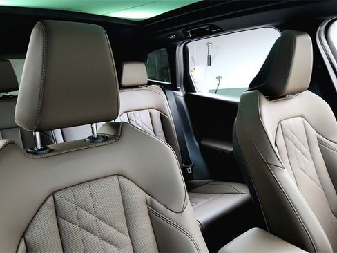 Used 2025 BMW X3 xDrive30i w/ Premium Package image 37