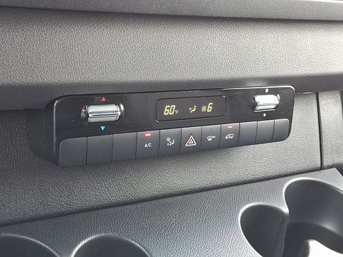 Used 2025 Mercedes-Benz Sprinter 2500 image 16