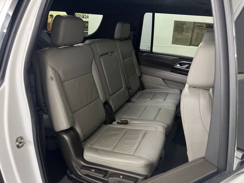 Used 2021 Chevrolet Suburban LT AWD/4WD image 20