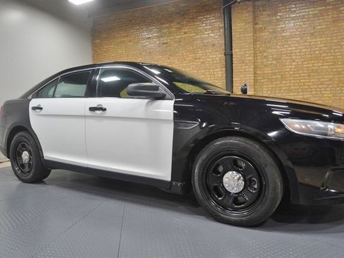 Used 2016 Ford Taurus Police Interceptor AWD w/ Trunk Upfit Package image 8