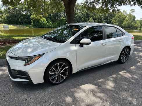 Used 2020 Toyota Corolla SE FWD image 3