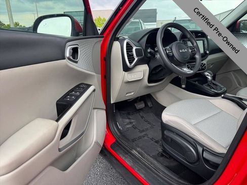 Certified 2023 Kia Soul LX w/ LX Technology Package FWD image 13