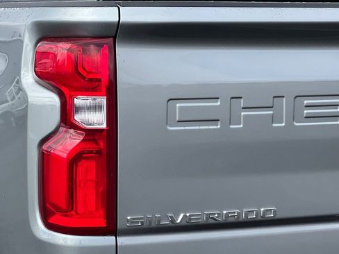 Used 2024 Chevrolet Silverado 3500 High Country w/ High Country Premium Package AWD/4WD image 47