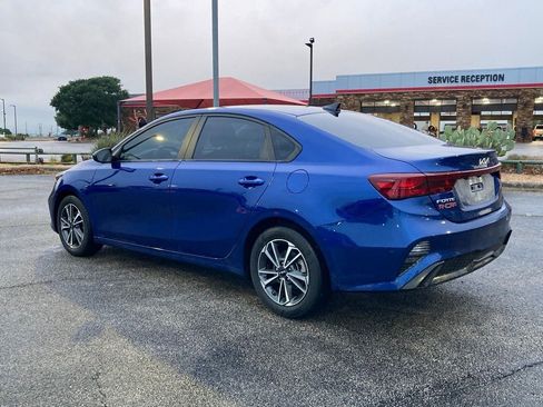 Used 2023 Kia Forte LXS FWD image 7