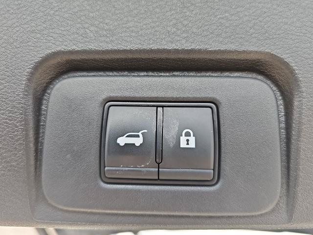 Used 2024 Nissan Rogue SV AWD/4WD image 13