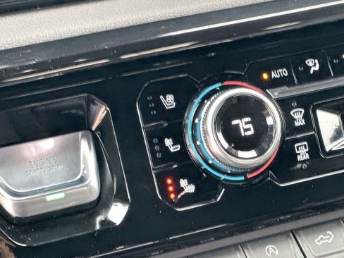 Certified 2024 GMC Sierra 1500 AT4 w/ Technology Package image 43