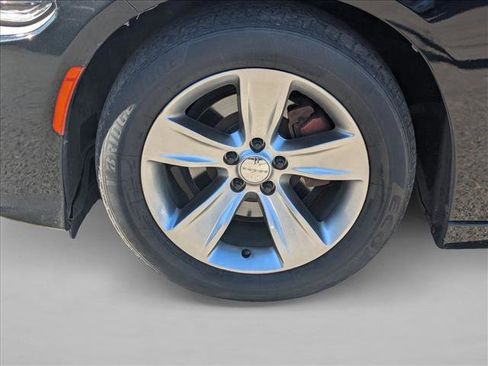 Used 2016 Dodge Charger SXT image 22