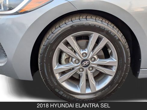 Used 2018 Hyundai Elantra SEL image 12