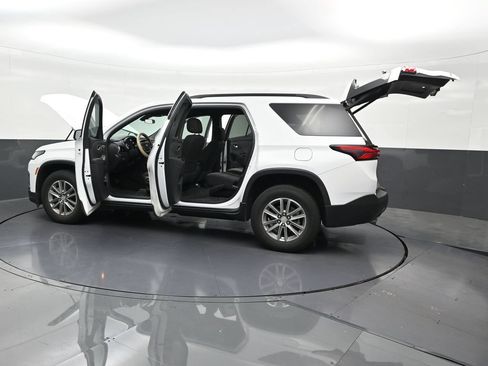 Used 2023 Chevrolet Traverse LT FWD image 34