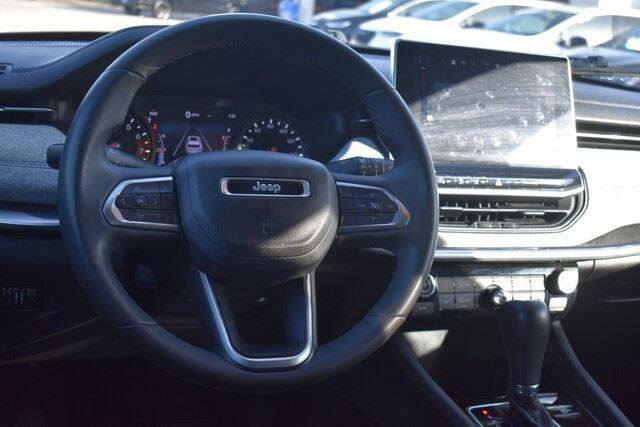 Used 2024 Jeep Compass Latitude AWD/4WD image 22