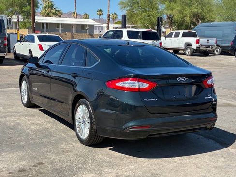 Used 2014 Ford Fusion SE FWD image 4