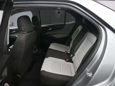 Used 2023 Chevrolet Equinox LT FWD image 12