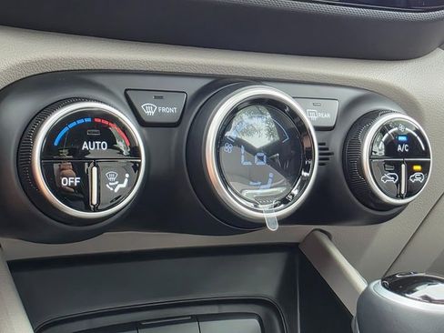 New 2025 Hyundai Venue SEL image 29