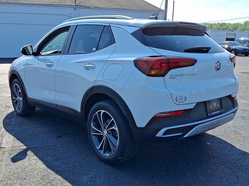 Used 2023 Buick Encore GX Select AWD/4WD image 22