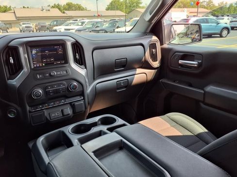 Used 2025 Chevrolet Silverado 1500 Custom w/ LPO, Dark Essentials Package image 25