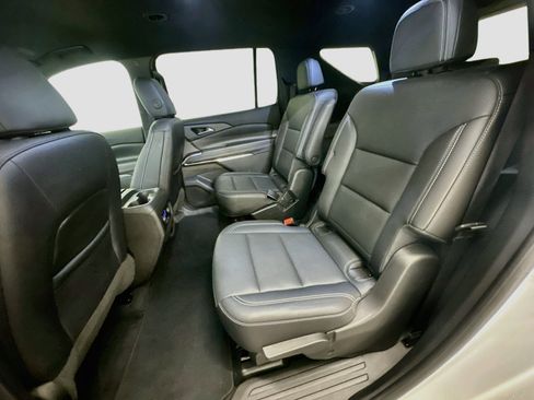Used 2025 Chevrolet Traverse LT AWD/4WD image 29