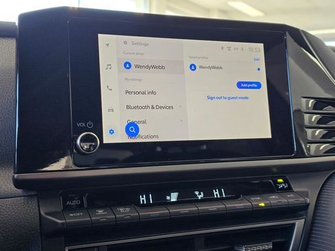 Used 2025 Toyota Camry SE image 29