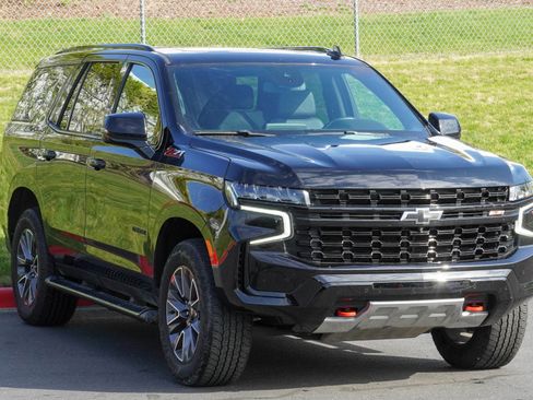 Used 2023 Chevrolet Tahoe Z71 w/ Z71 Off-Road Package image 2