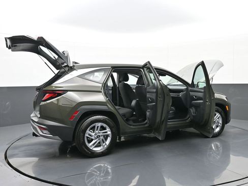 Certified 2026 Hyundai Tucson SE image 50