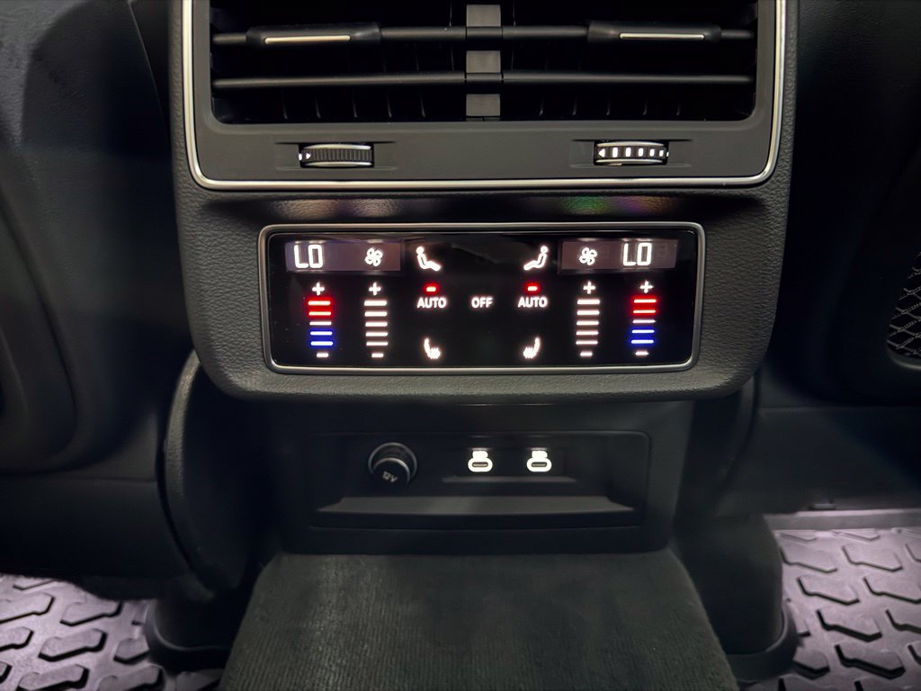Used 2024 Audi SQ7 Premium Plus AWD/4WD image 27