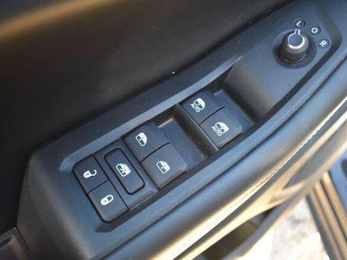 Used 2024 Jeep Grand Cherokee Altitude AWD/4WD image 25