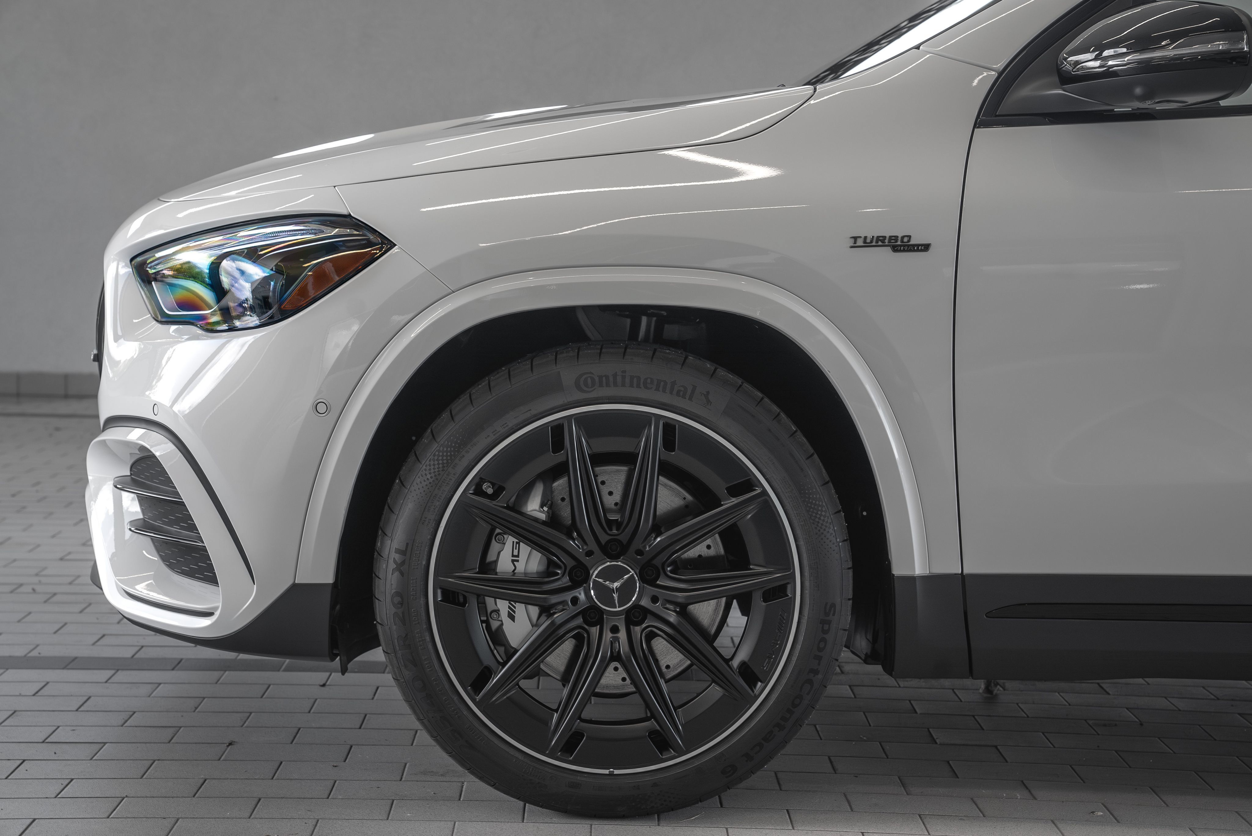 Used 2025 Mercedes-Benz GLA 35 AMG 4MATIC image 4