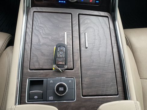 Used 2022 Lincoln Navigator L Reserve RWD image 18