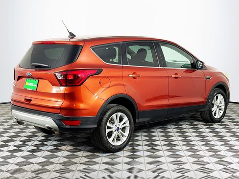 Used 2019 Ford Escape SE image 10
