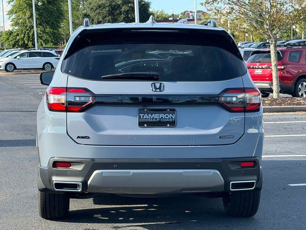 New 2026 Honda Pilot Touring image 3