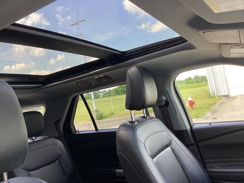 Used 2023 Ford Explorer XLT w/ Equipment Group 202A AWD/4WD image 24