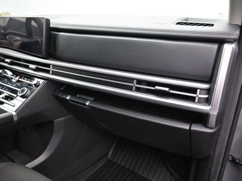 Used 2025 Hyundai Santa Fe SE FWD image 38