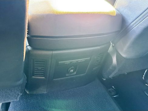 Used 2018 RAM 1500 Laramie AWD/4WD image 28