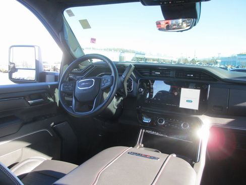 Certified 2026 GMC Sierra 2500 AT4X image 26