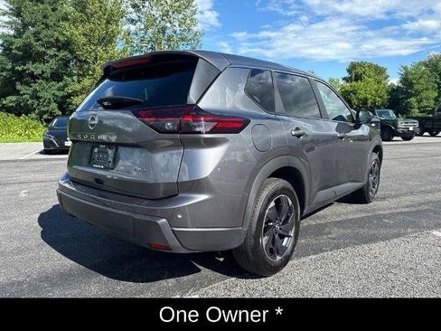 Certified 2026 Nissan Rogue SV AWD/4WD image 10