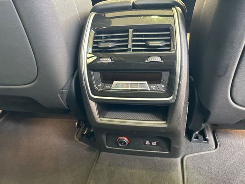 Used 2025 BMW X7 xDrive40i image 31