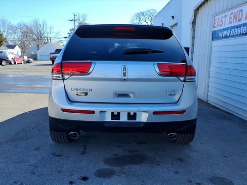 Used 2013 Lincoln MKX AWD image 4
