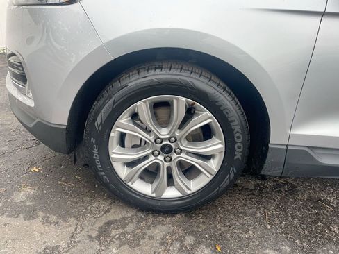 Used 2024 Ford Edge Titanium image 37