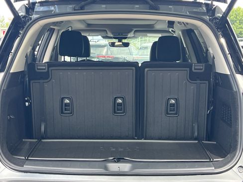 New 2026 Nissan Pathfinder Platinum FWD image 22