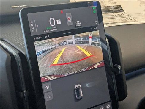 New 2025 Volvo EX30 Plus w/ Protection Package Premier image 11