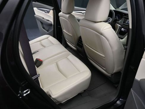 Used 2017 Cadillac XT5 Premium Luxury image 18