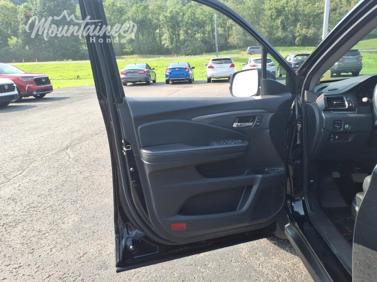 Used 2021 Honda Pilot Special Edition image 13